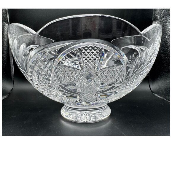 Waterford Cut Crystal The Heritage Of Ireland 10" Bowl With Scalloped Edge - Picture 1 of 11